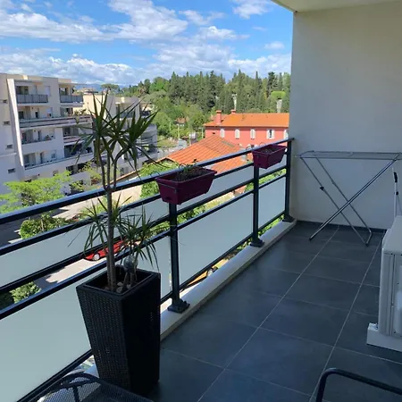 Agreable 2 Pieces Climatise Parking Gratuit Apartment