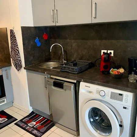 Agreable 2 Pieces Climatise Parking Gratuit Appartement *